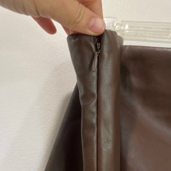 Old Navy Faux Leather Brown Mini Skirt Slit Hem NWT Casual Work Night Out XXL - Picture 4 of 9